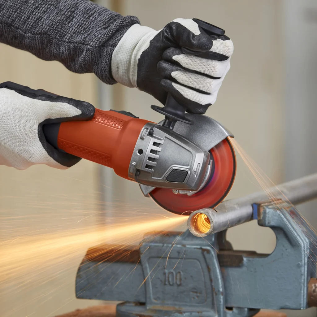 משחזת זווית חוטית BLACK DECKER 750W