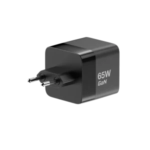 מטען קיר עם כבל נשלף MWC65RC בצבע שחור מבית MIRACASE